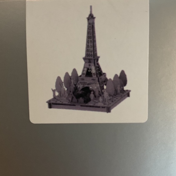 NWOT Cardboard Design Product Eiffel Tower - Picture 4 of 4